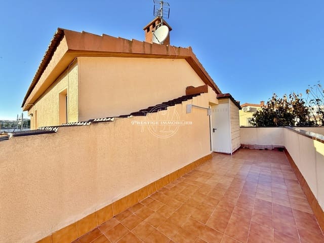 3 soverom Hus til salgs i Roses med svømmebasseng - € 350 000 (Ref: 9263687)