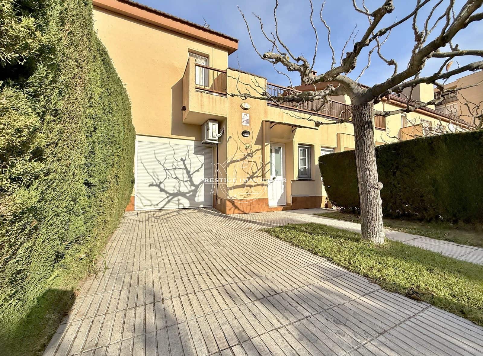 3 soverom Hus til salgs i Roses med svømmebasseng - € 350 000 (Ref: 9263687)