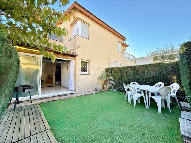 3 soverom Hus til salgs i Roses med svømmebasseng - € 350 000 (Ref: 9263687)