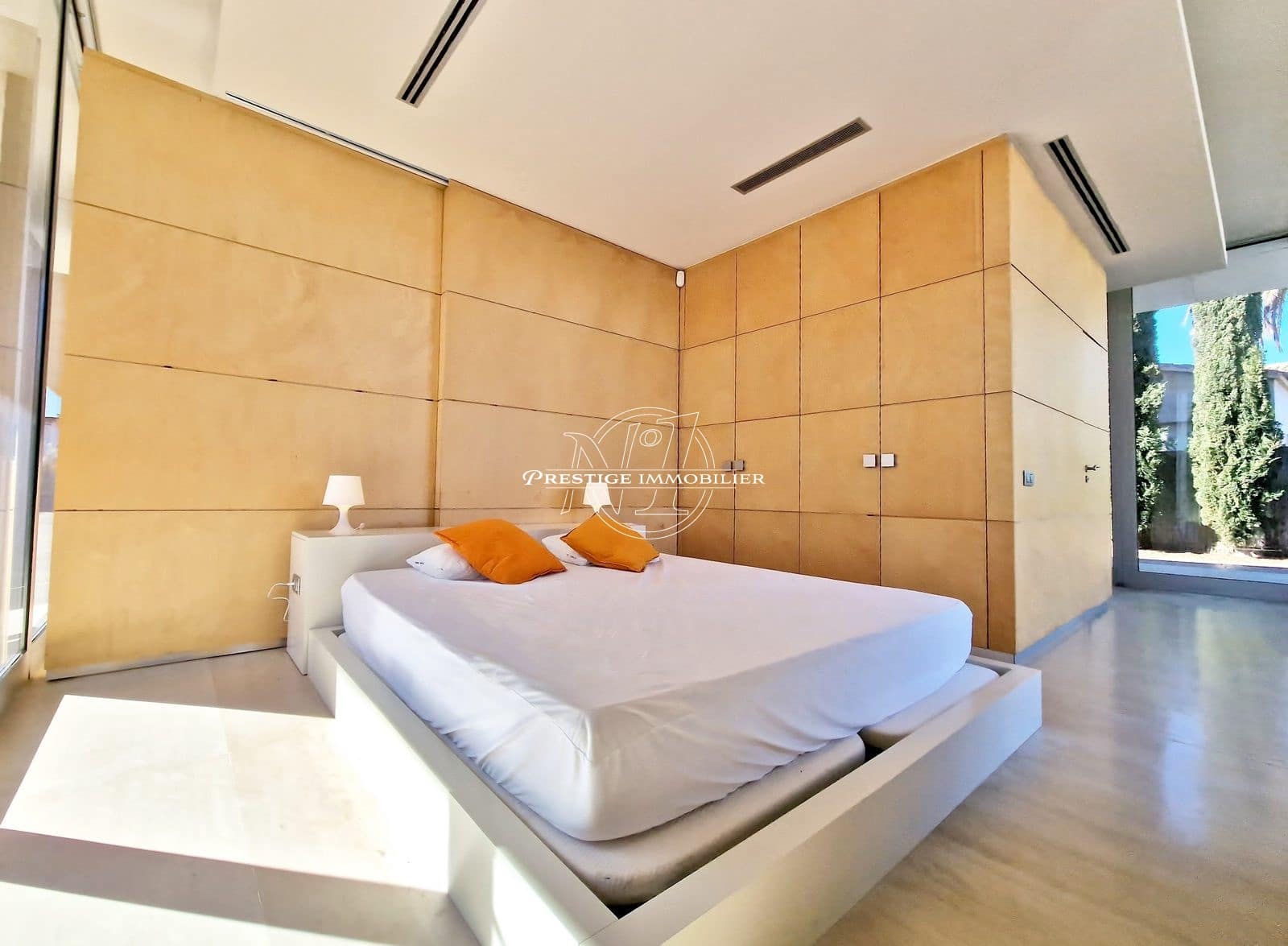 3 soveværelse Villa til salg i Empuriabrava med swimmingpool - € 1.595.000 (Ref: 9263688)