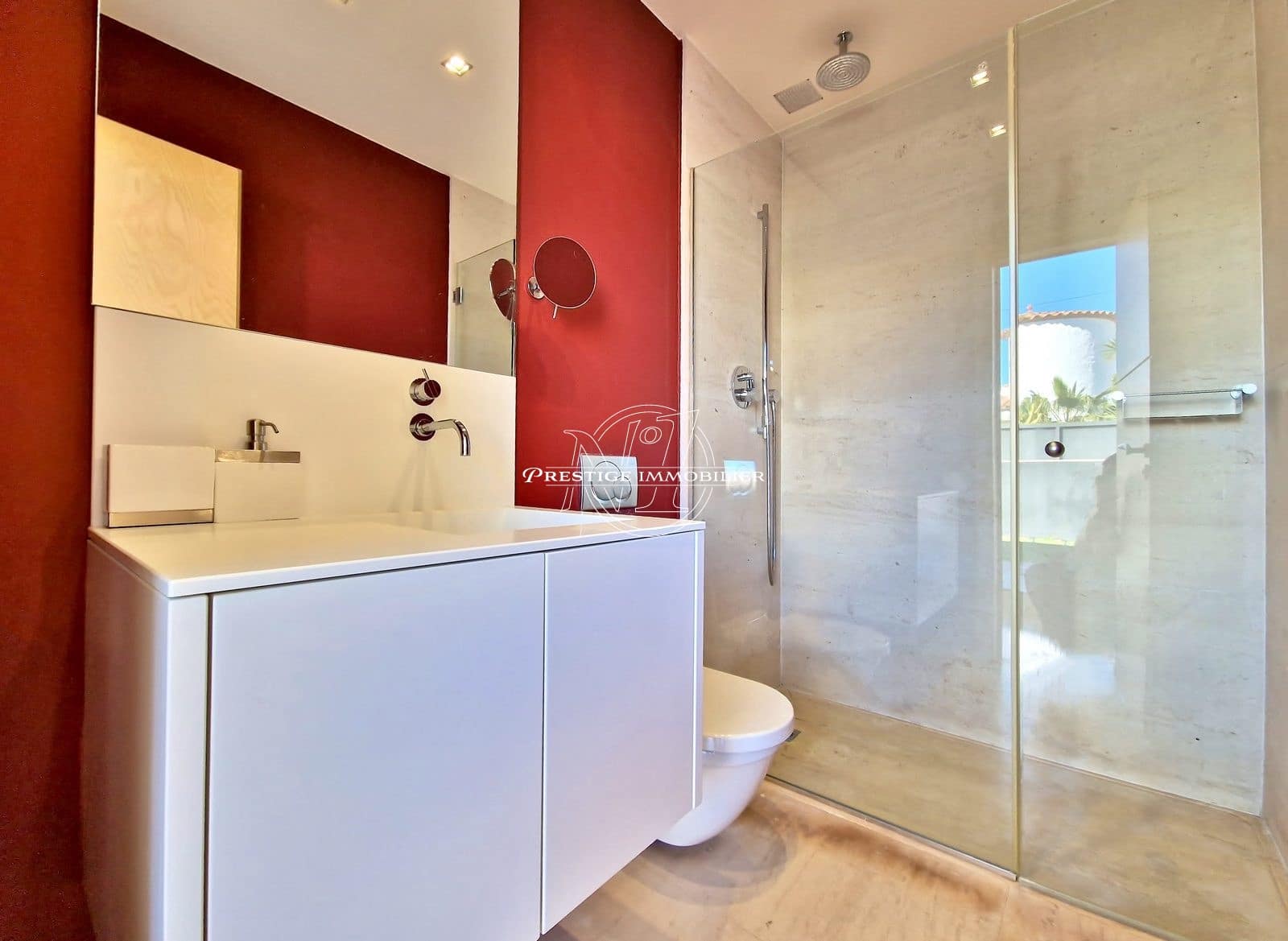 3 soveværelse Villa til salg i Empuriabrava med swimmingpool - € 1.595.000 (Ref: 9263688)