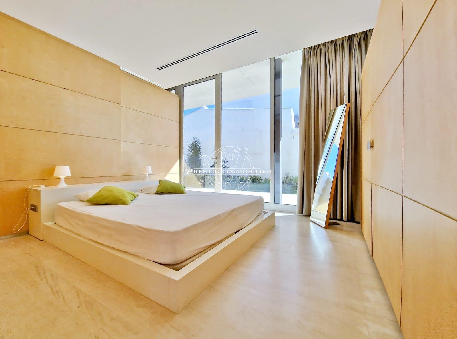 3 soveværelse Villa til salg i Empuriabrava med swimmingpool - € 1.595.000 (Ref: 9263688)