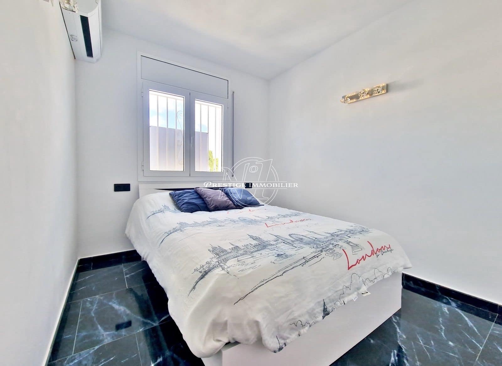 2 soveværelse Byhus til salg i Roses - € 370.000 (Ref: 9263689)