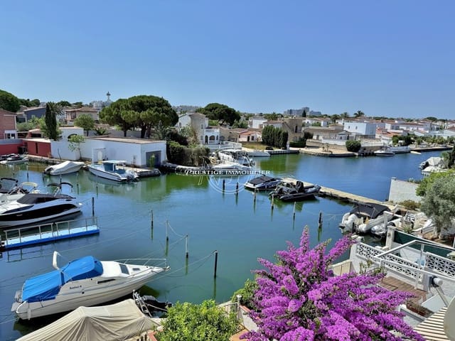 3 soverom Hus til salgs i Empuriabrava, Castelló d'Empúries - € 350 000 (Ref: 9263691)