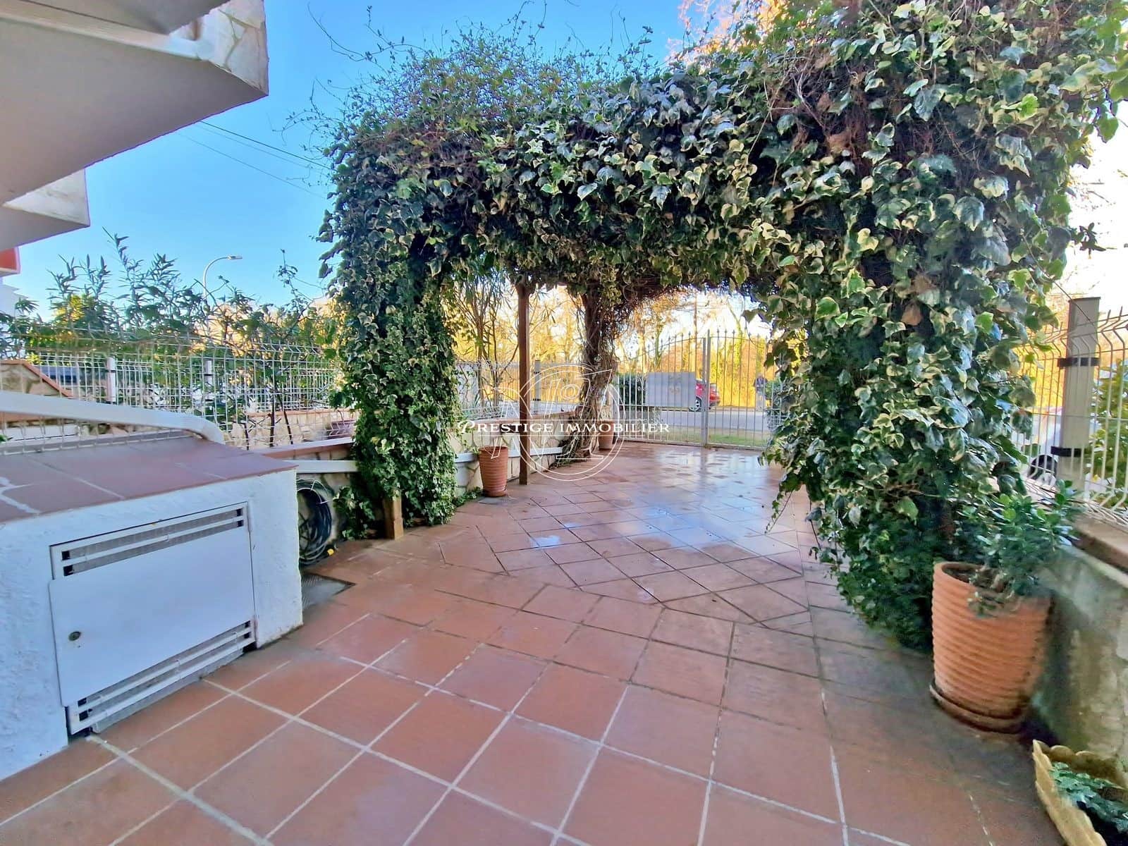 4 chambre Maison de Ville à vendre à Empuriabrava - 419 000 € (Ref: 9263693)