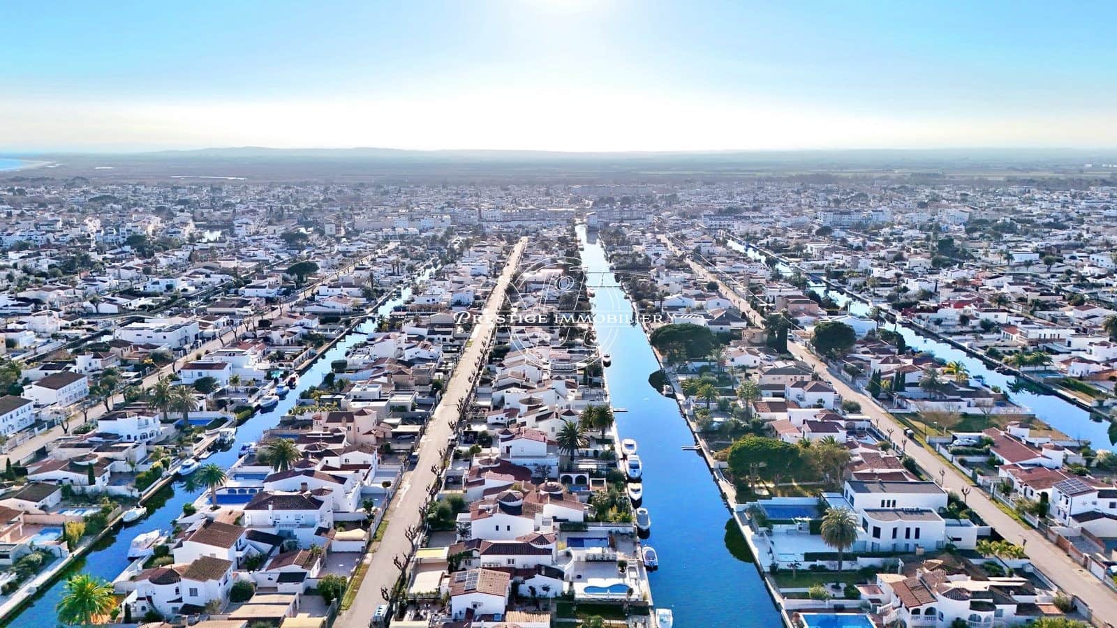 4 chambre Maison de Ville à vendre à Empuriabrava - 419 000 € (Ref: 9263693)