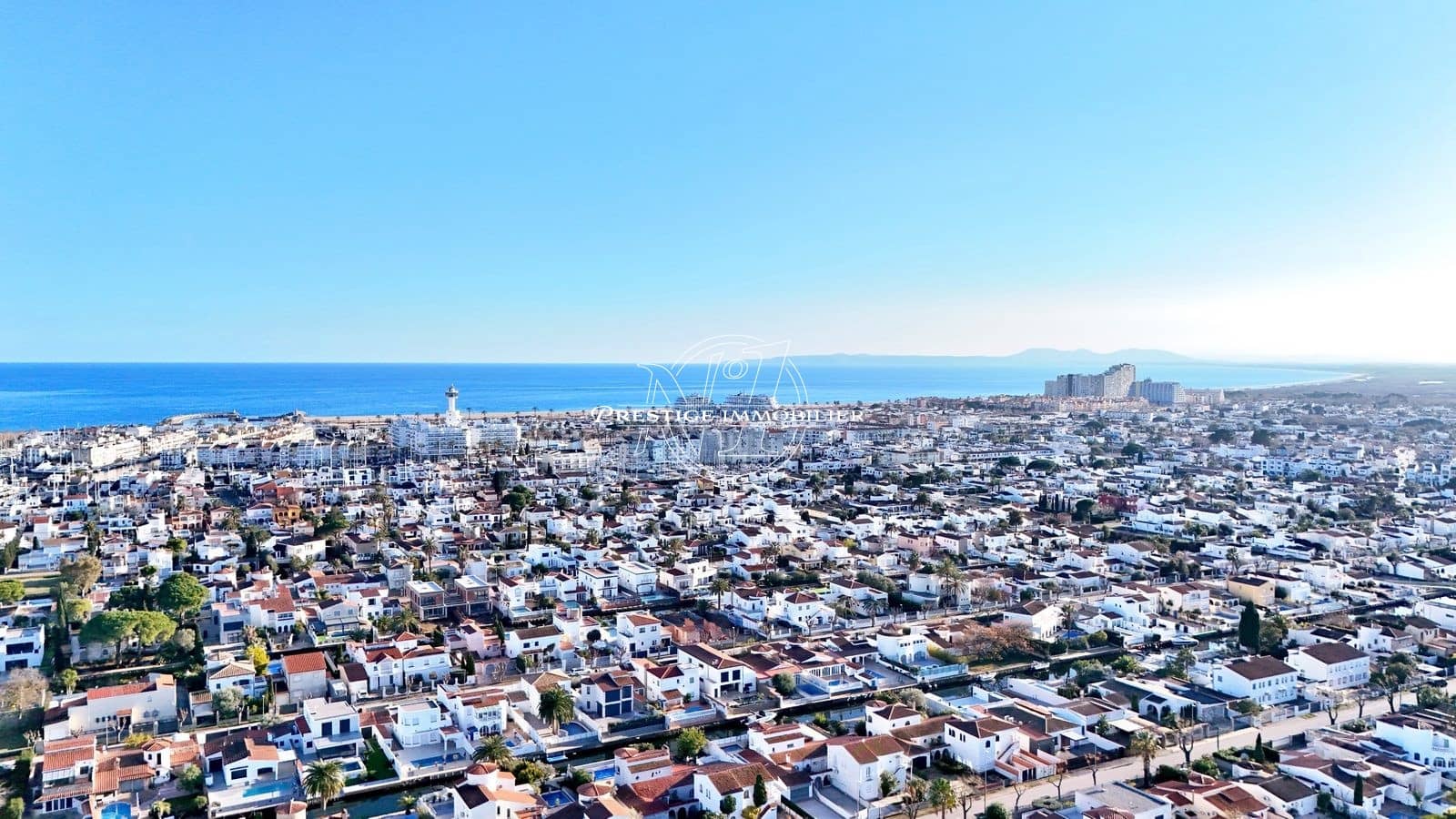 4 chambre Maison de Ville à vendre à Empuriabrava - 419 000 € (Ref: 9263693)