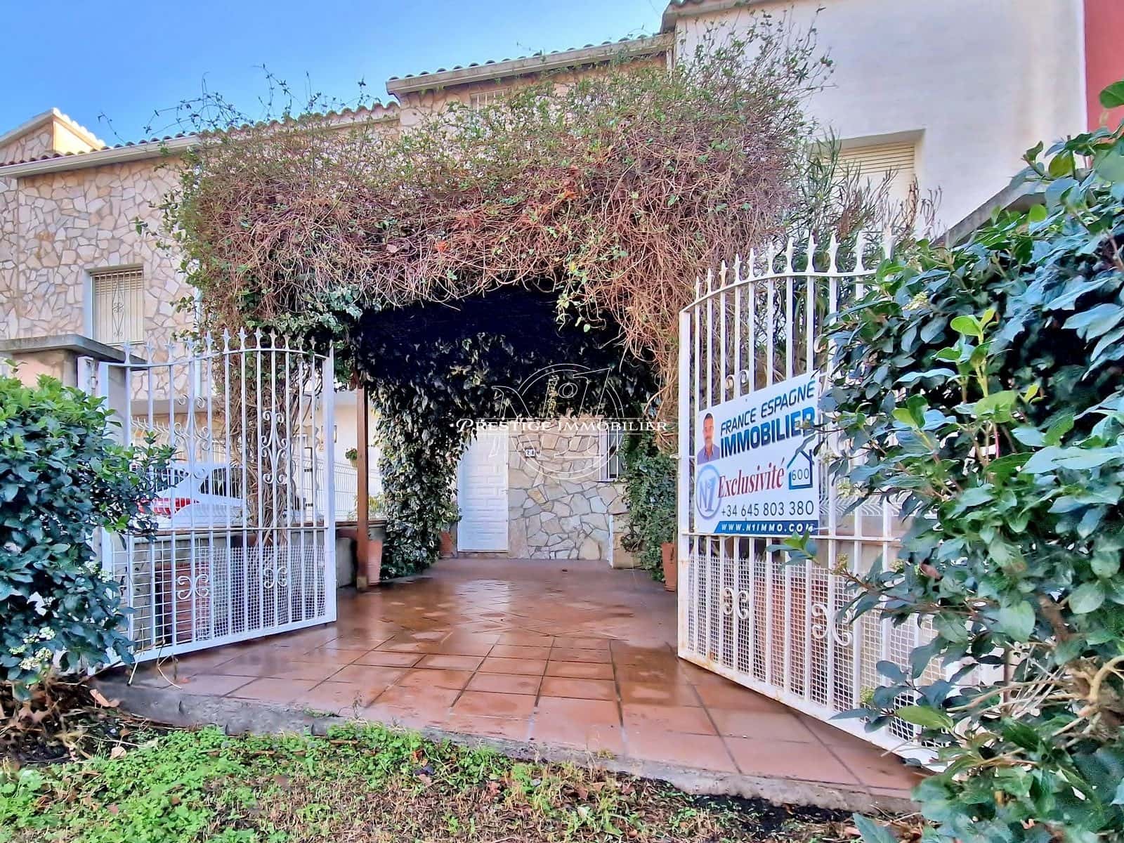 4 chambre Maison de Ville à vendre à Empuriabrava - 419 000 € (Ref: 9263693)