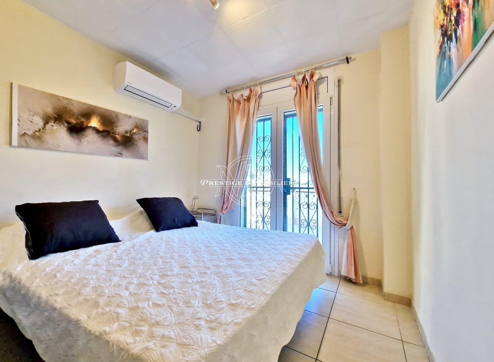 4 soveværelse Villa til salg i Empuriabrava med swimmingpool - € 430.000 (Ref: 9263695)