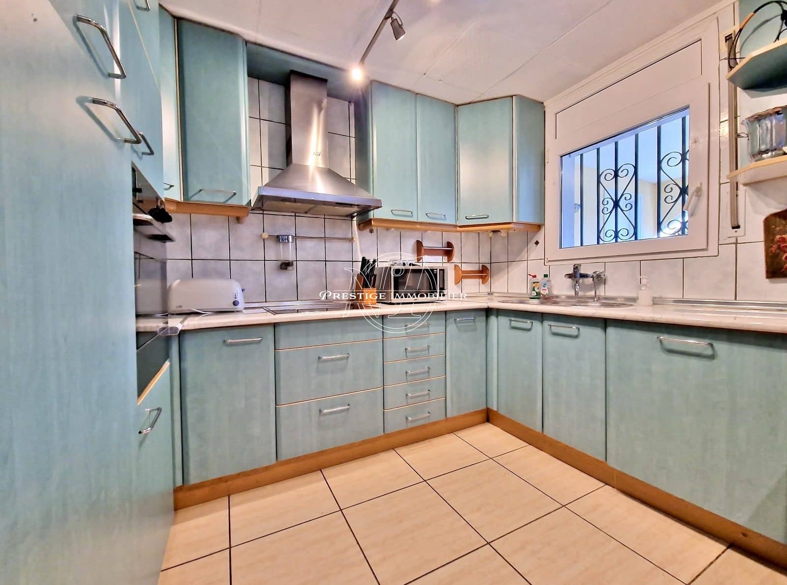 4 soveværelse Villa til salg i Empuriabrava med swimmingpool - € 430.000 (Ref: 9263695)