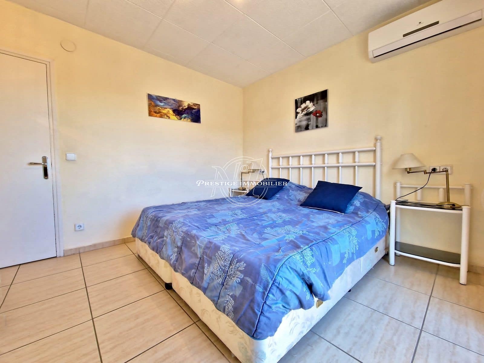 4 soveværelse Villa til salg i Empuriabrava med swimmingpool - € 430.000 (Ref: 9263695)