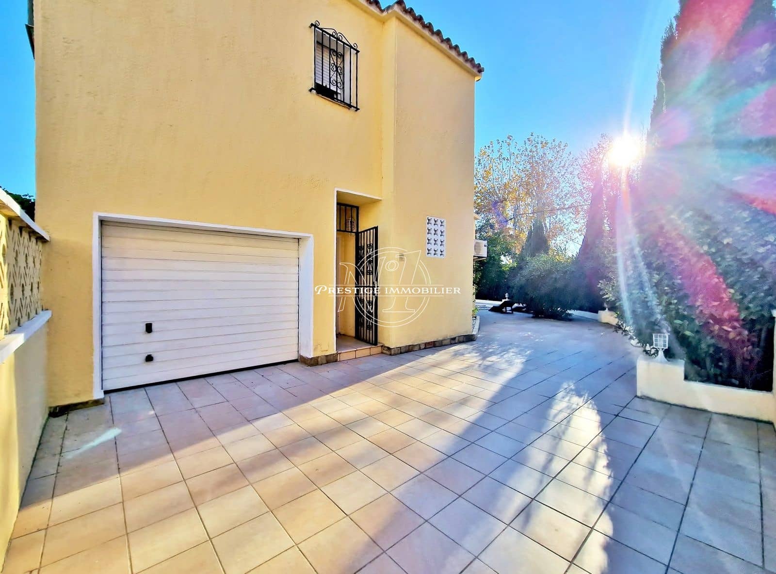 4 soveværelse Villa til salg i Empuriabrava med swimmingpool - € 430.000 (Ref: 9263695)