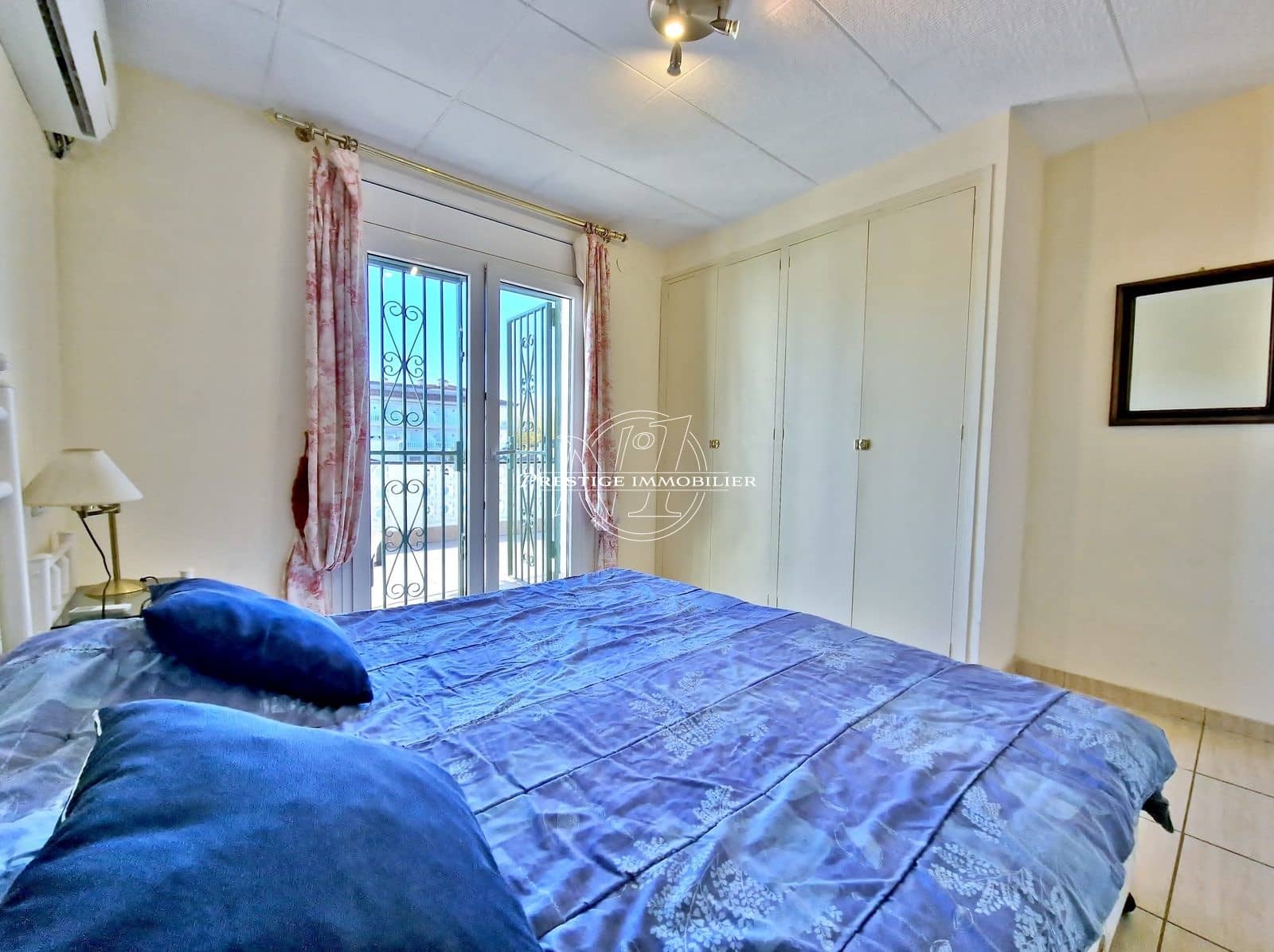 4 soveværelse Villa til salg i Empuriabrava med swimmingpool - € 430.000 (Ref: 9263695)