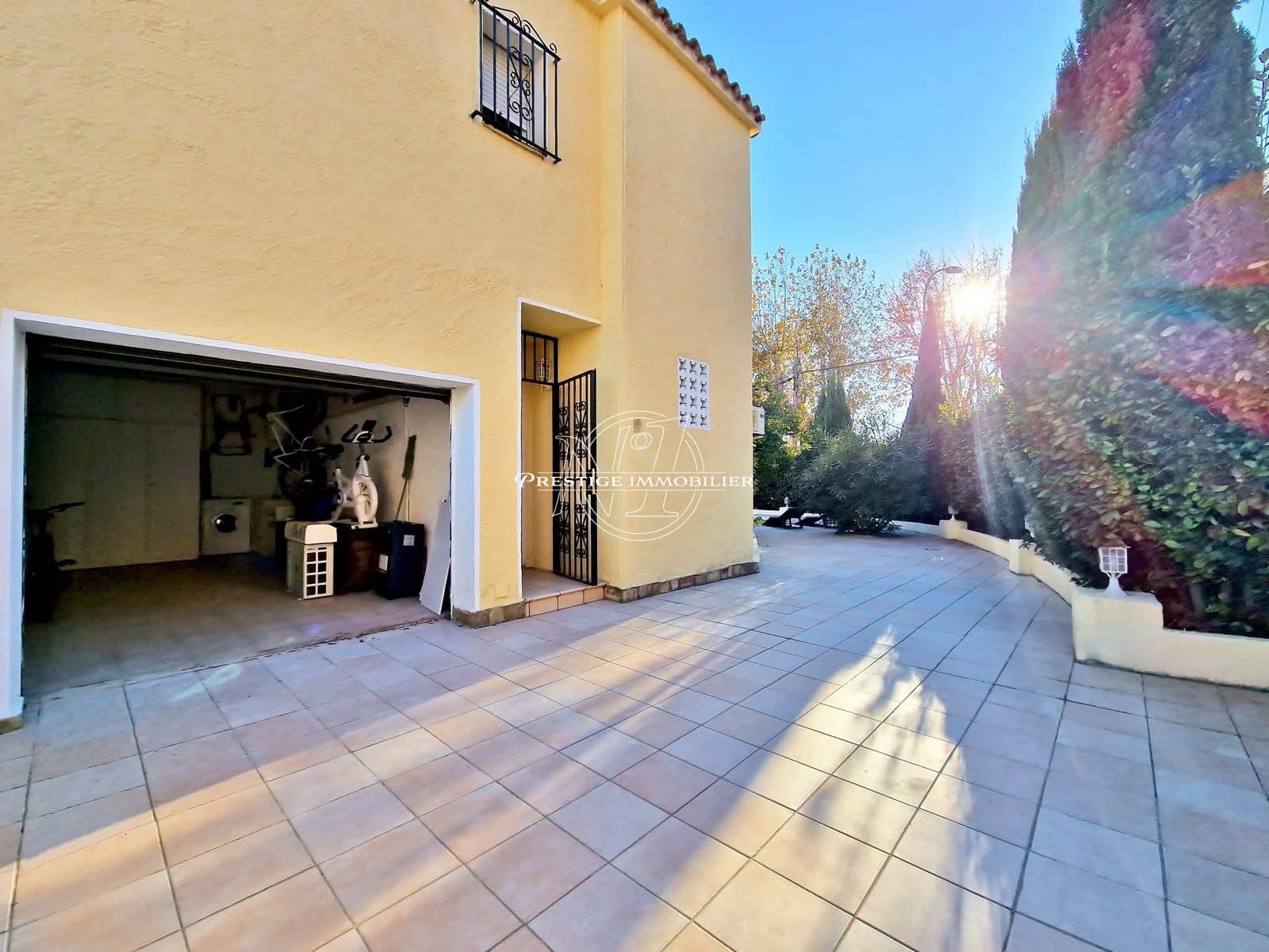 4 soveværelse Villa til salg i Empuriabrava med swimmingpool - € 430.000 (Ref: 9263695)