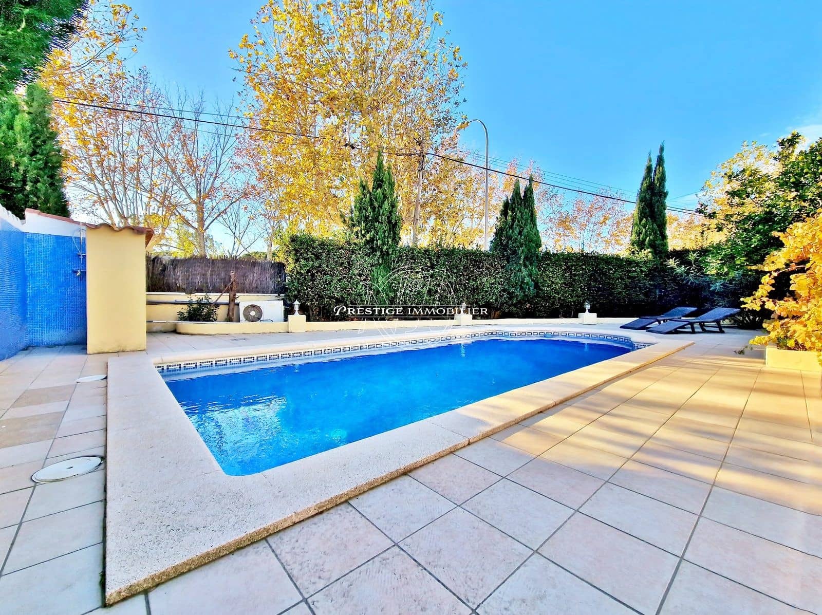 4 soveværelse Villa til salg i Empuriabrava med swimmingpool - € 430.000 (Ref: 9263695)