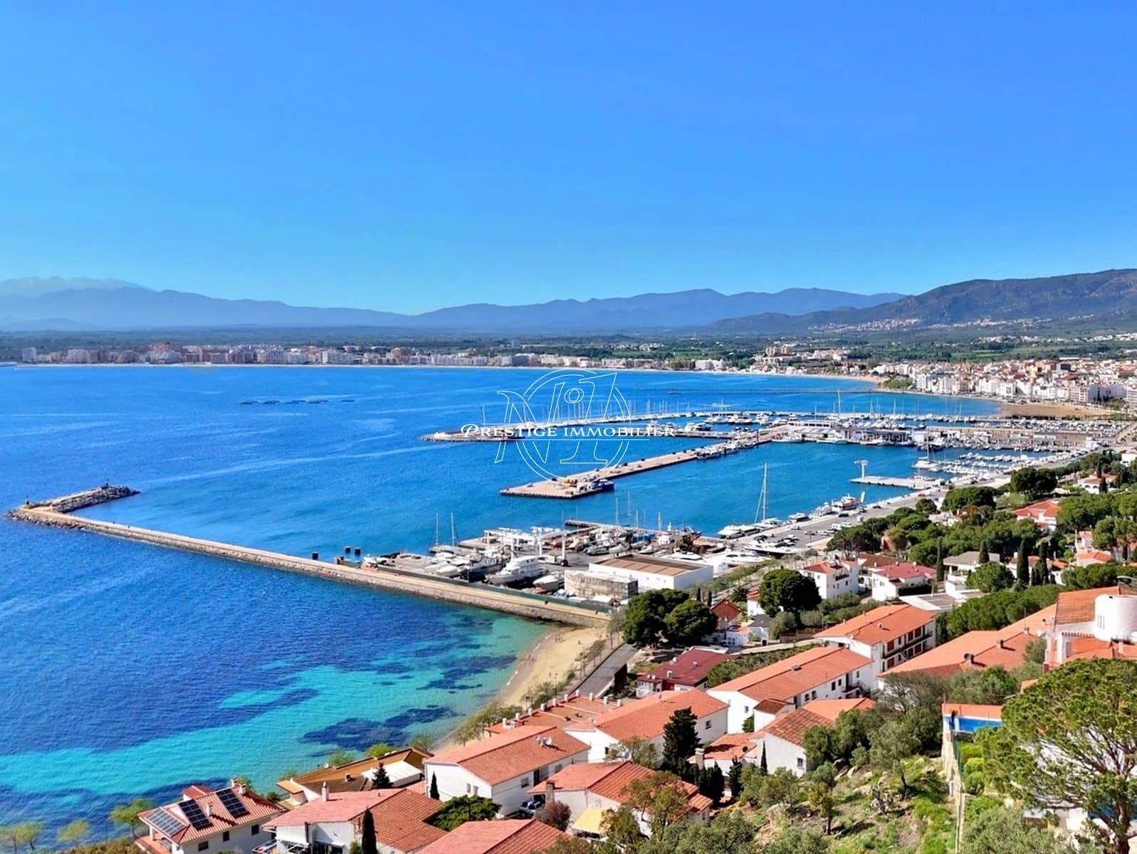 3 bedroom Villa for sale in Roses with pool - € 1,350,000 (Ref: 9263696)