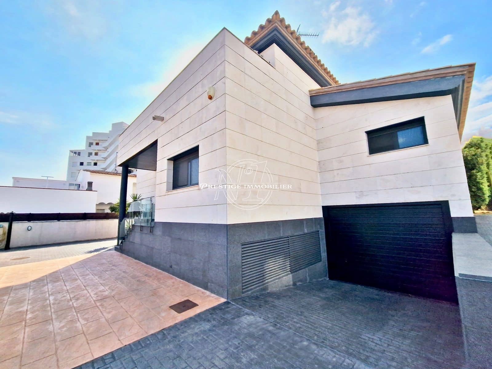 5 bedroom Villa for sale in Roses with pool - € 1,900,000 (Ref: 9263698)