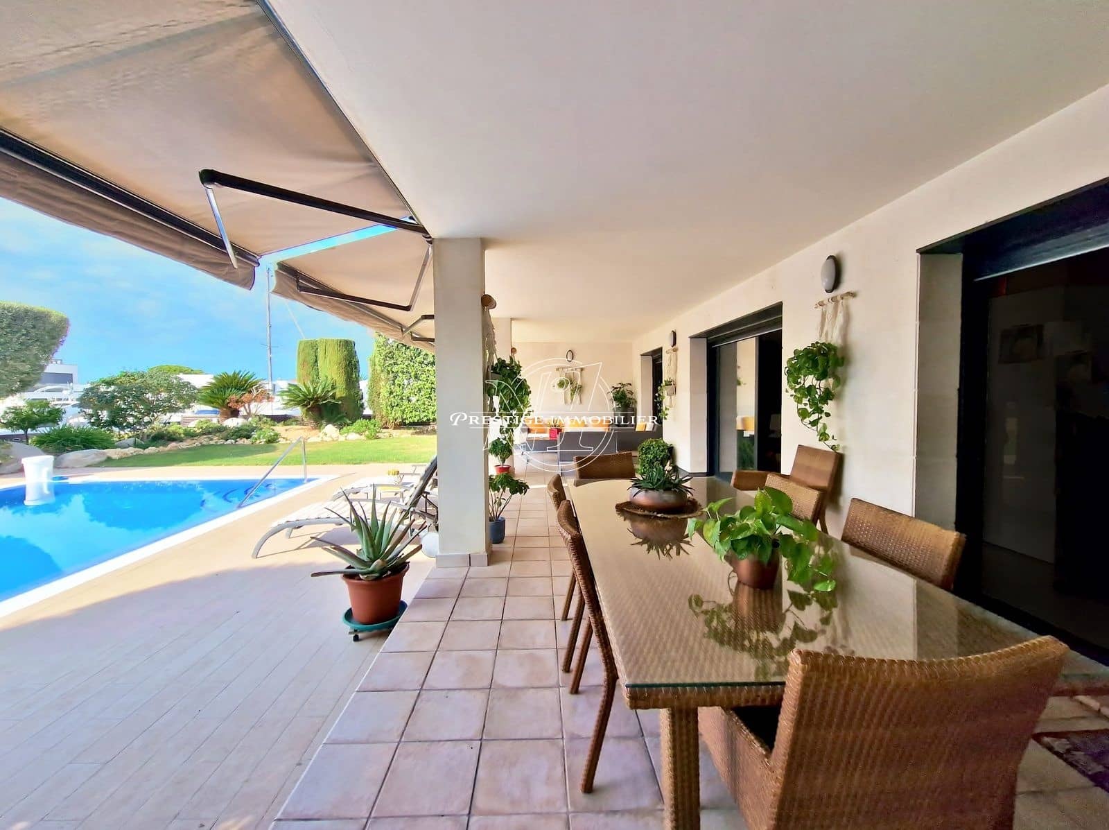 5 bedroom Villa for sale in Roses with pool - € 1,900,000 (Ref: 9263698)