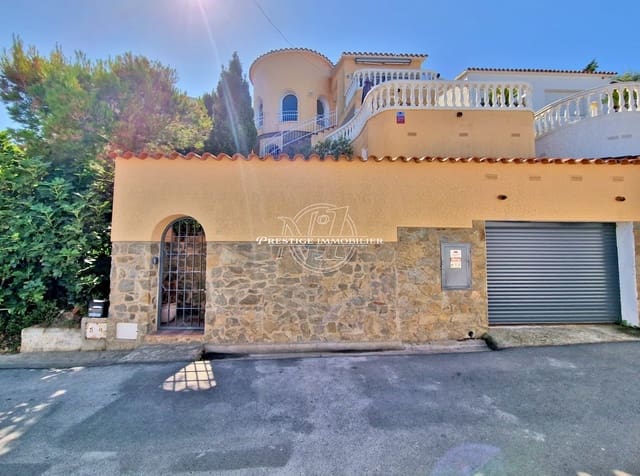 3 sypialnia Willa na sprzedaż w Roses z basenem - 535 000 € (Ref: 9263699)