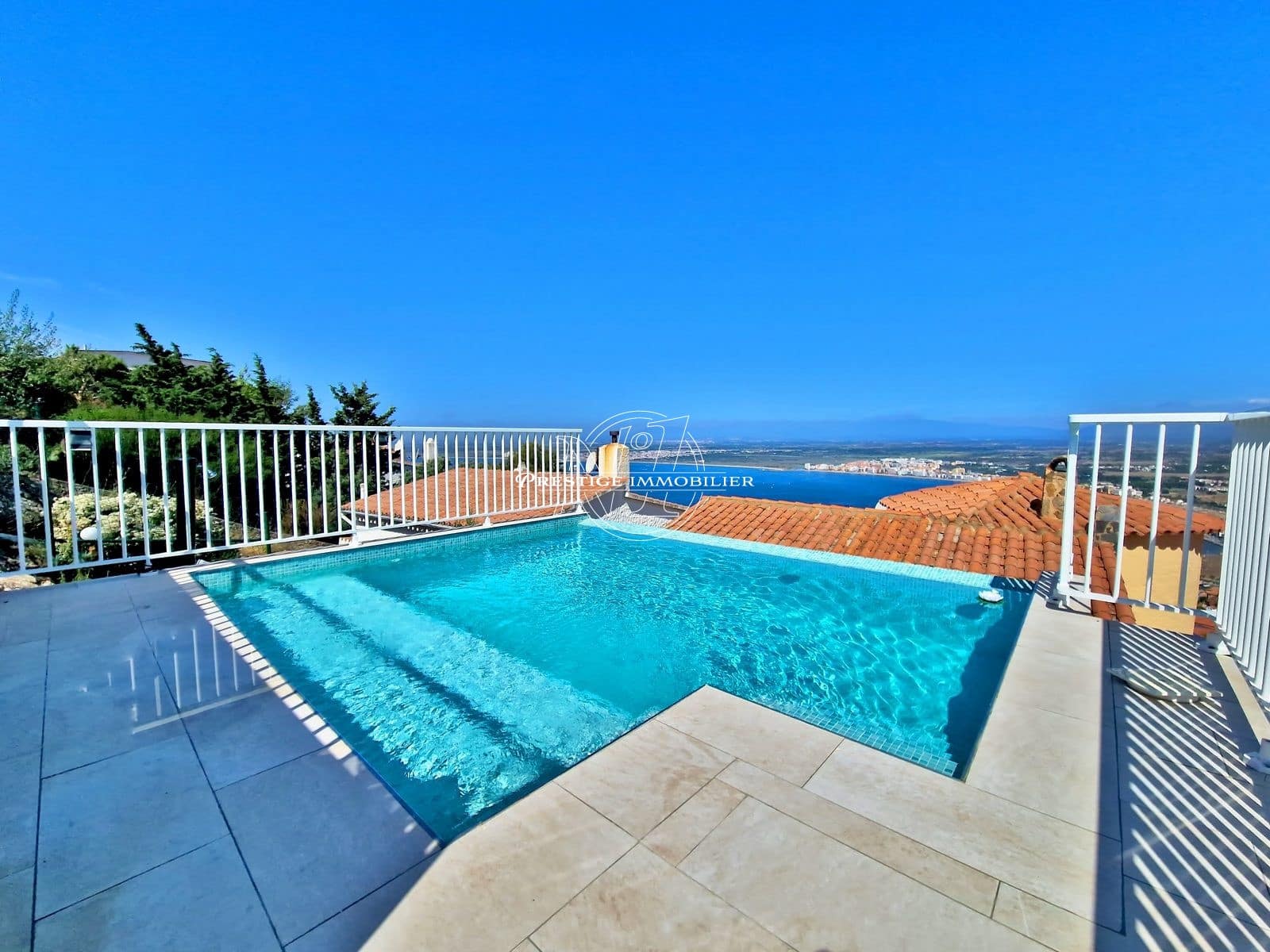 3 bedroom Villa for sale in Roses with pool - € 535,000 (Ref: 9263699)