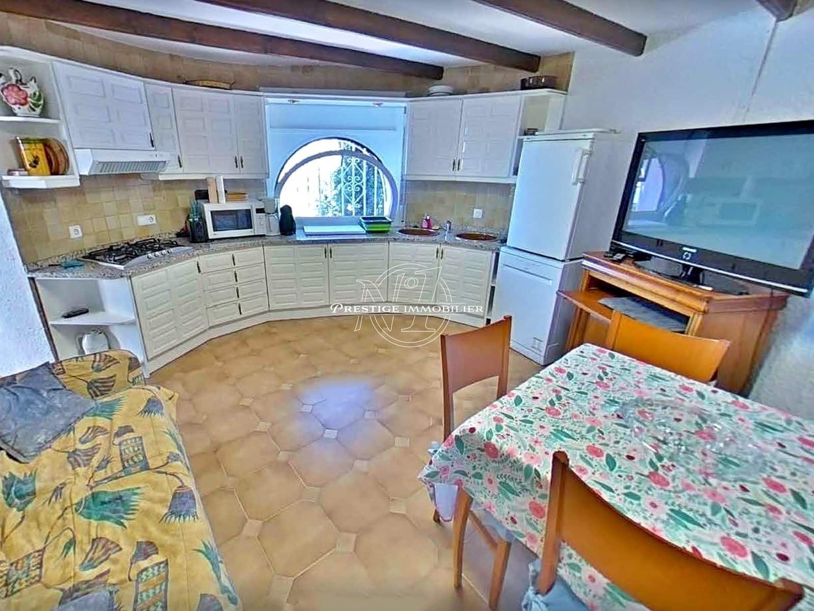 3 bedroom Villa for sale in Roses with pool - € 535,000 (Ref: 9263699)