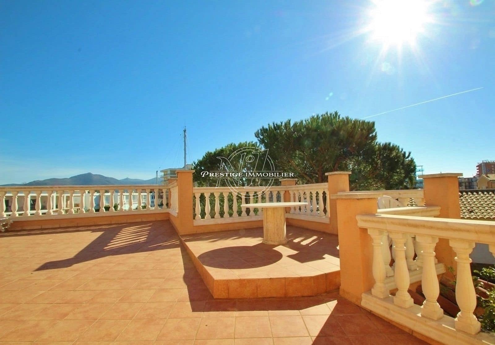 4 bedroom Villa for sale in Roses with pool - € 1,190,000 (Ref: 9263701)