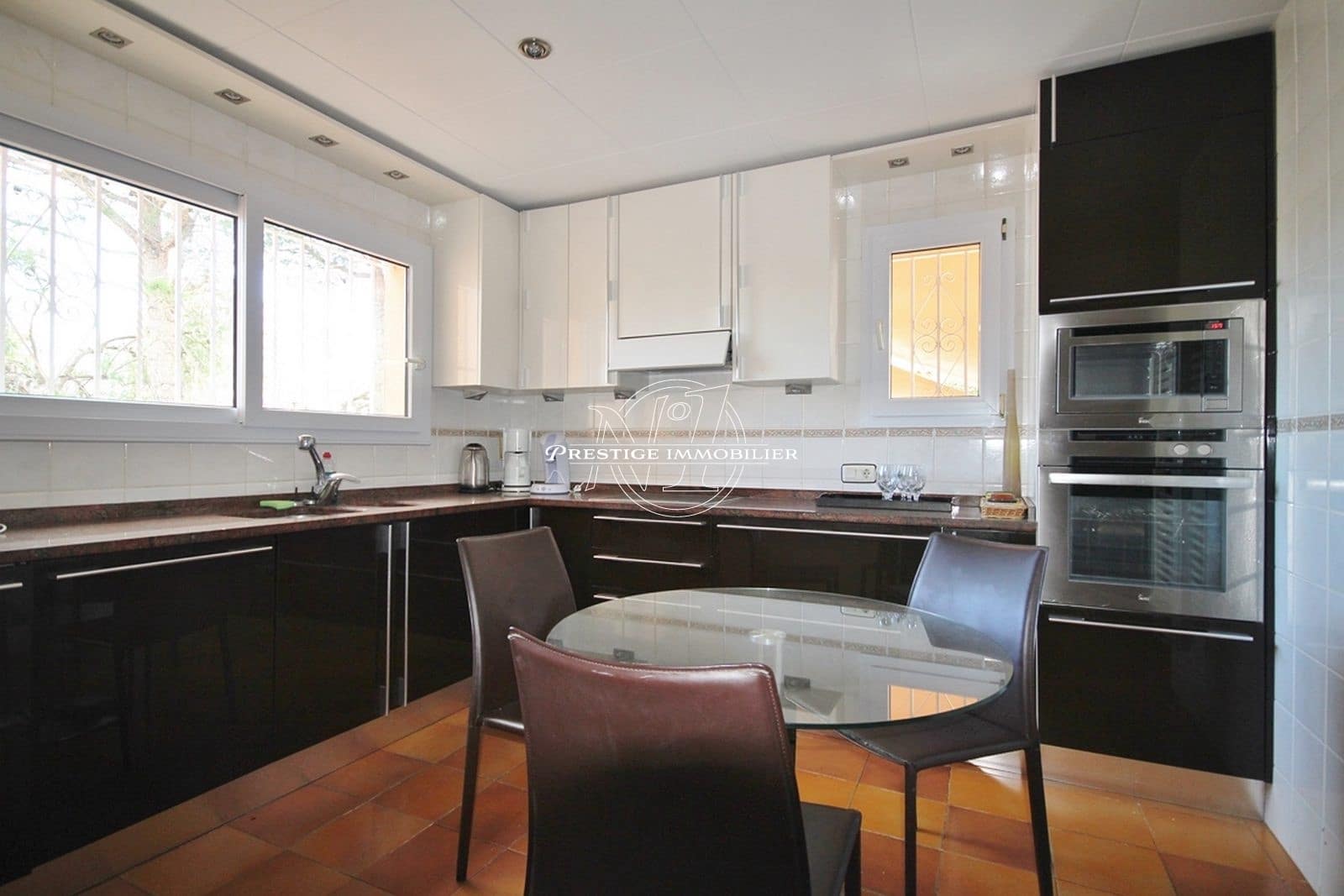 4 bedroom Villa for sale in Roses with pool - € 1,190,000 (Ref: 9263701)