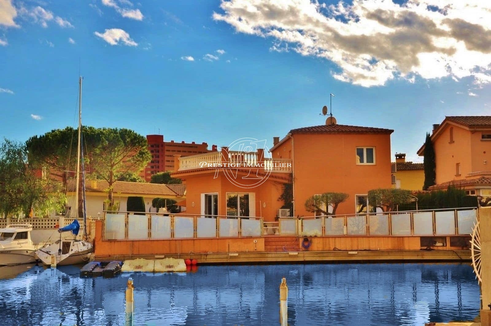 4 bedroom Villa for sale in Roses with pool - € 1,190,000 (Ref: 9263701)