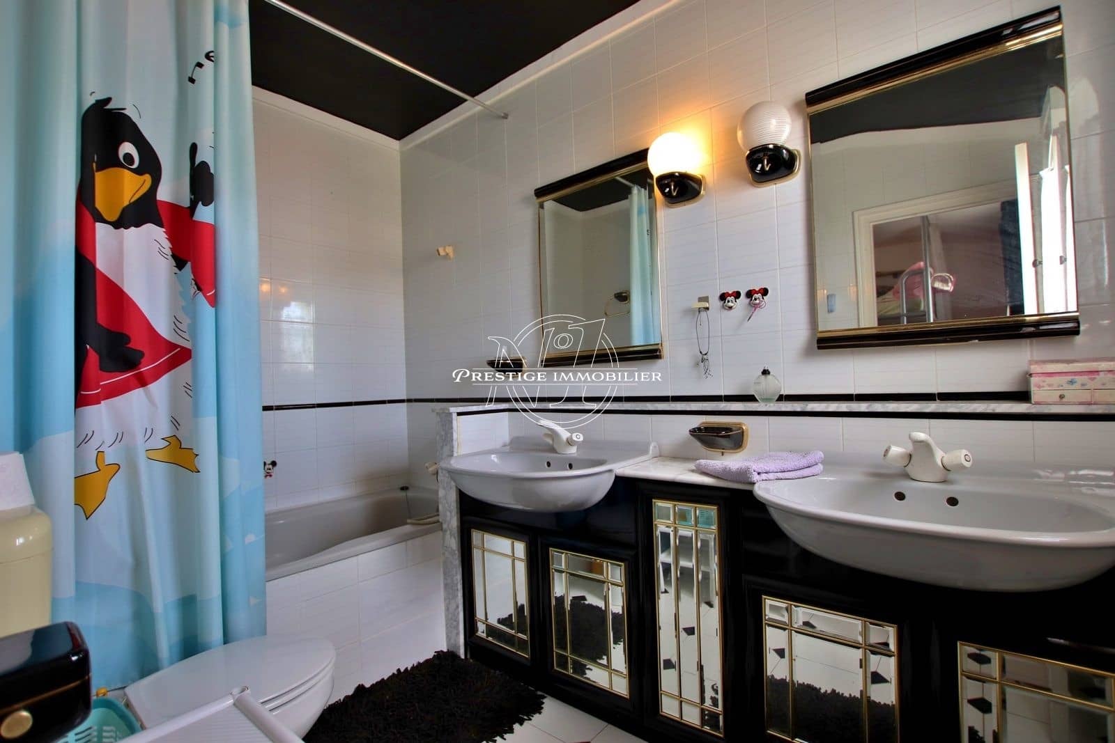 5 soveværelse Villa til salg i Empuriabrava med swimmingpool - € 2.495.000 (Ref: 9263702)