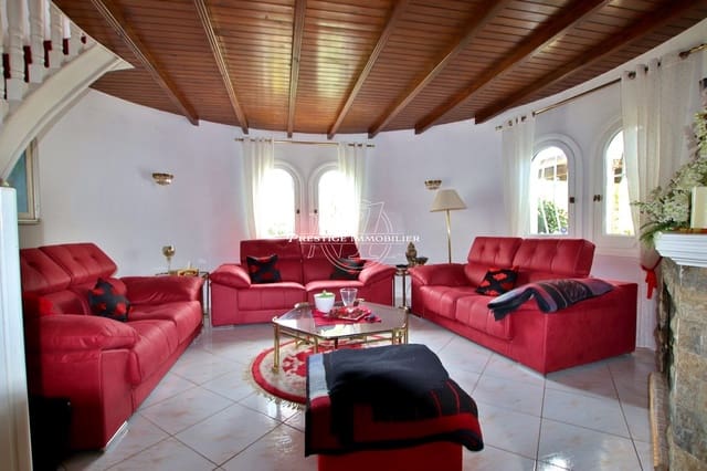 5 soveværelse Villa til salg i Empuriabrava, Castelló d'Empúries med swimmingpool - € 2.495.000 (Ref: 9263702)