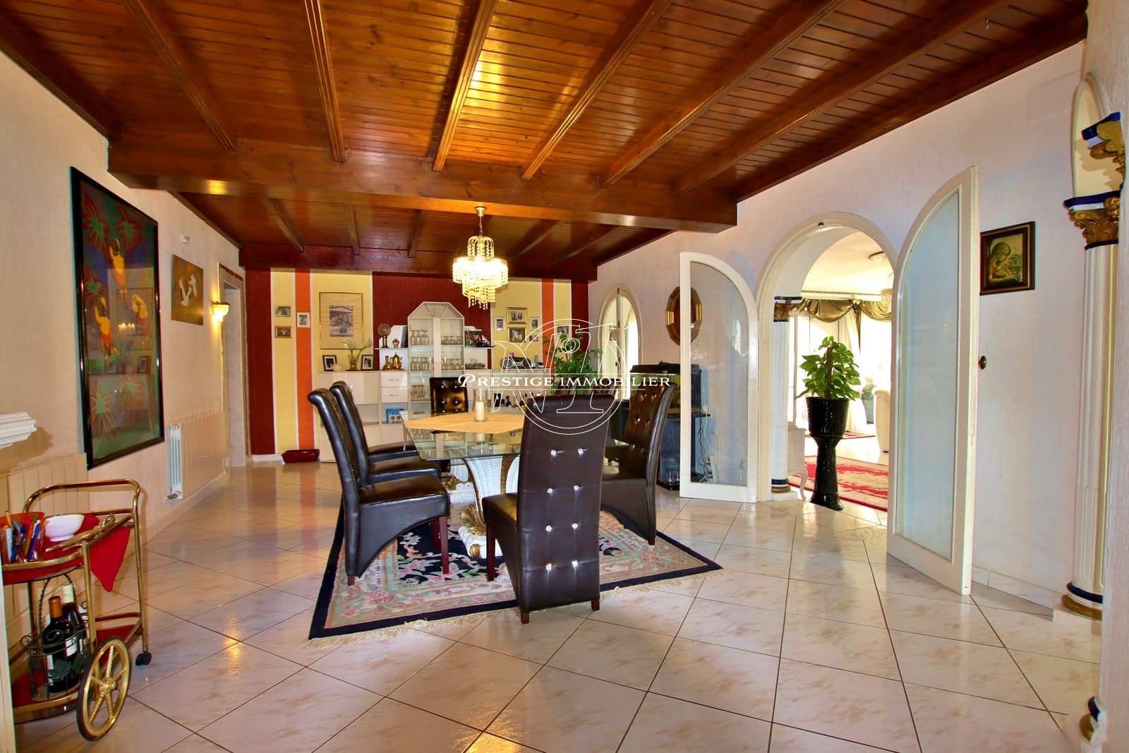 5 soveværelse Villa til salg i Empuriabrava med swimmingpool - € 2.495.000 (Ref: 9263702)