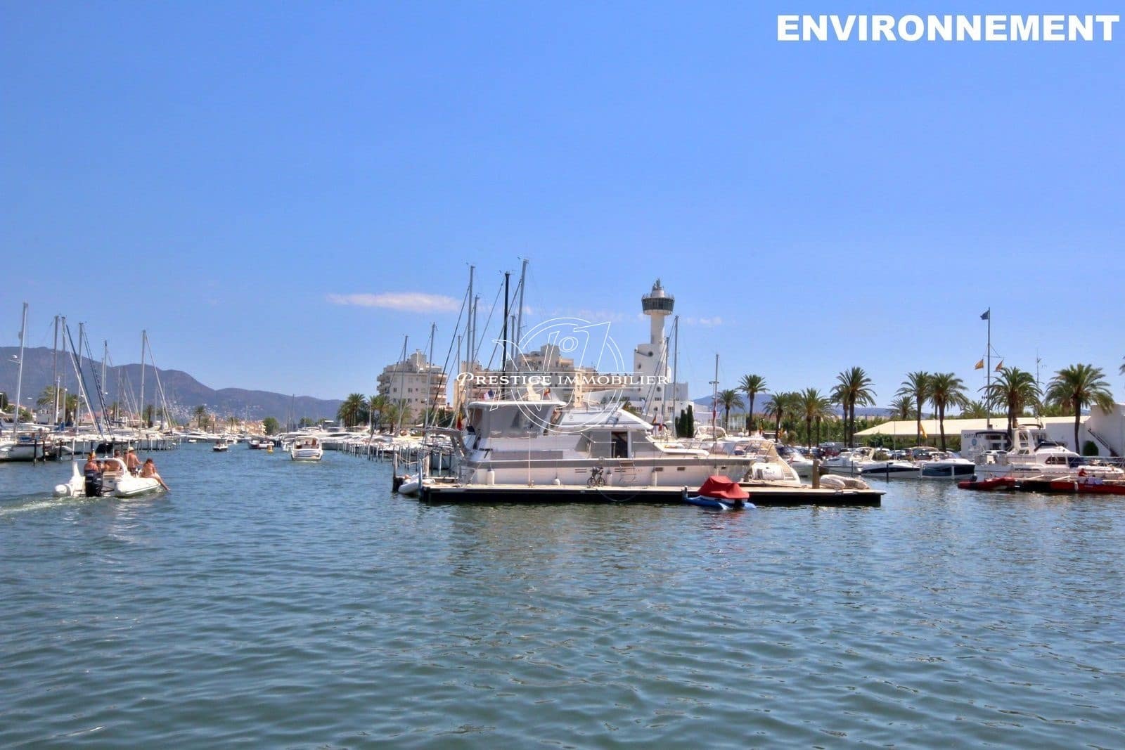 5 soveværelse Villa til salg i Empuriabrava med swimmingpool - € 2.495.000 (Ref: 9263702)