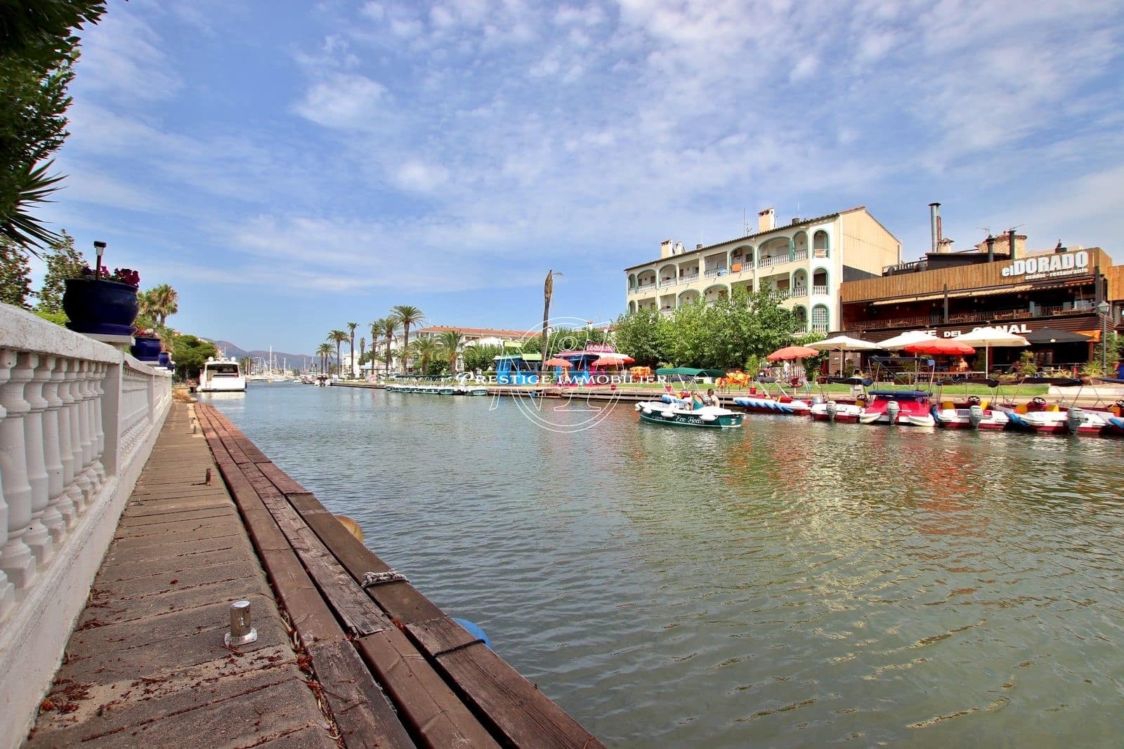 5 soveværelse Villa til salg i Empuriabrava med swimmingpool - € 2.495.000 (Ref: 9263702)