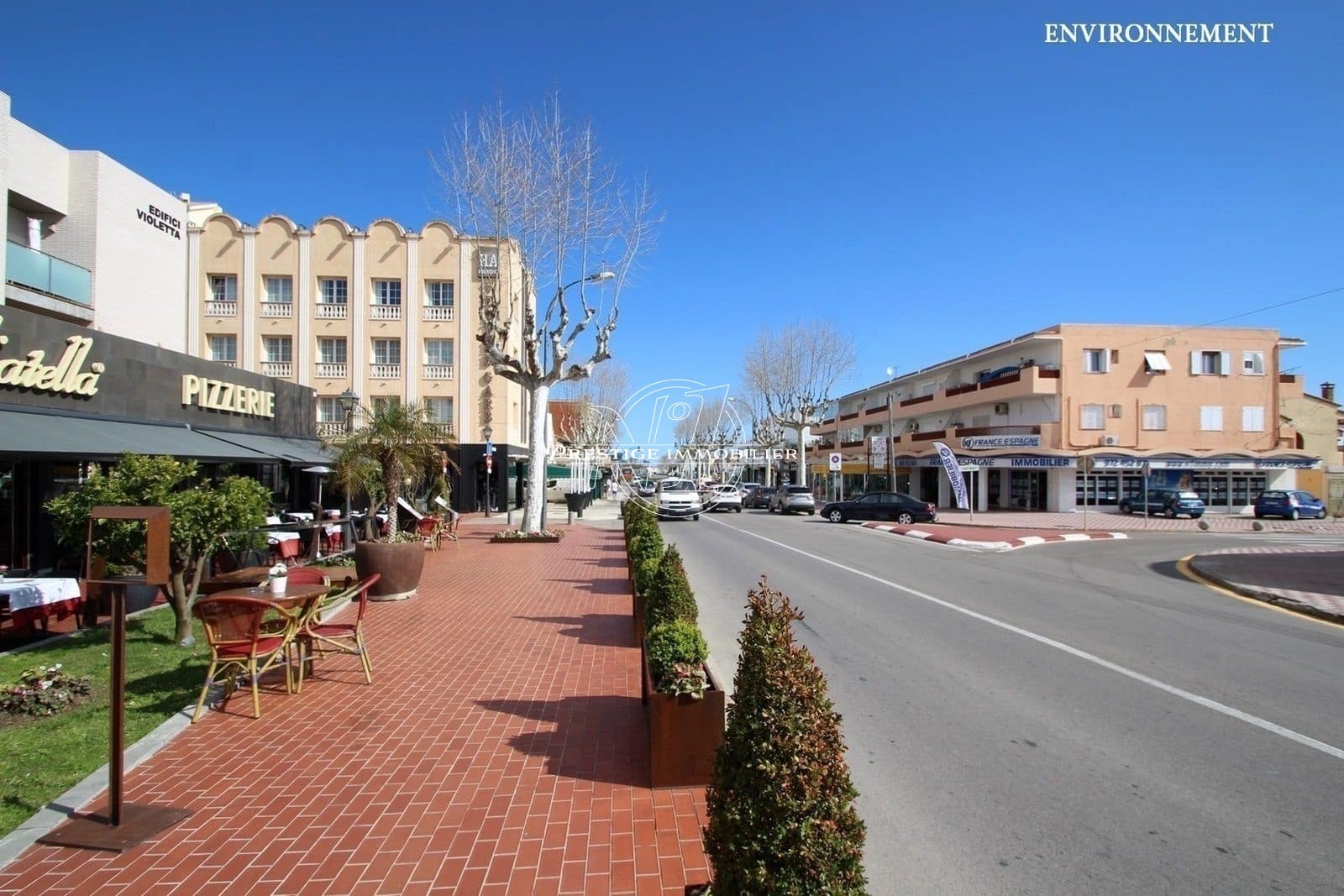 5 soveværelse Villa til salg i Empuriabrava med swimmingpool - € 2.495.000 (Ref: 9263702)