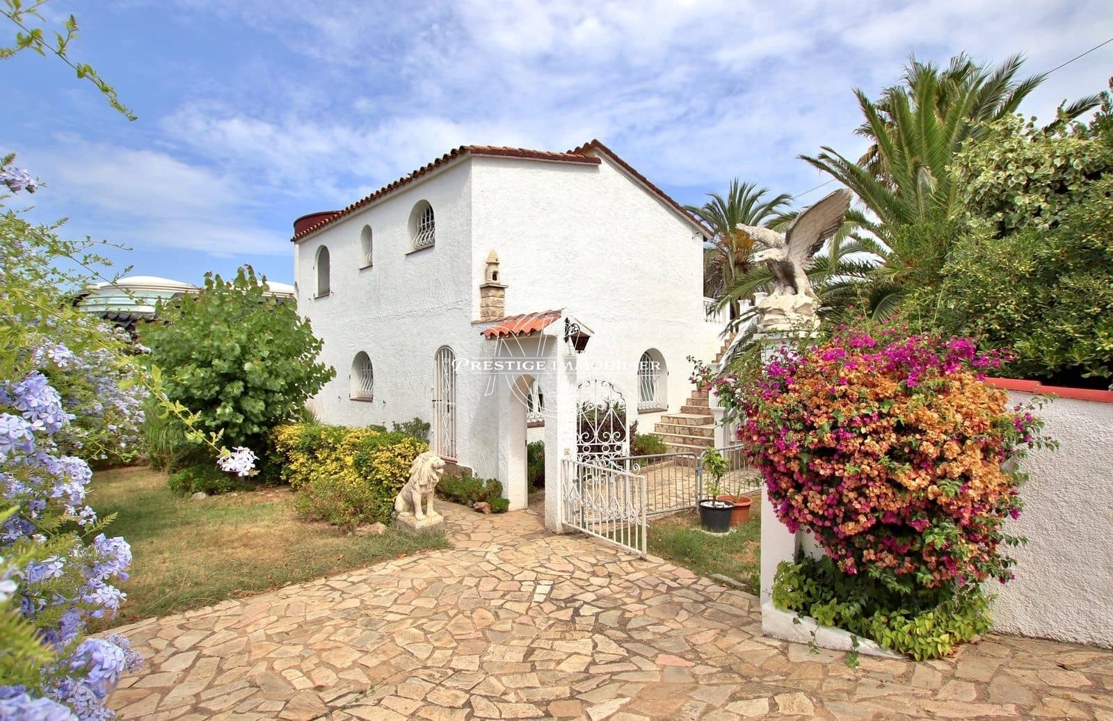 5 soveværelse Villa til salg i Empuriabrava med swimmingpool - € 2.495.000 (Ref: 9263702)