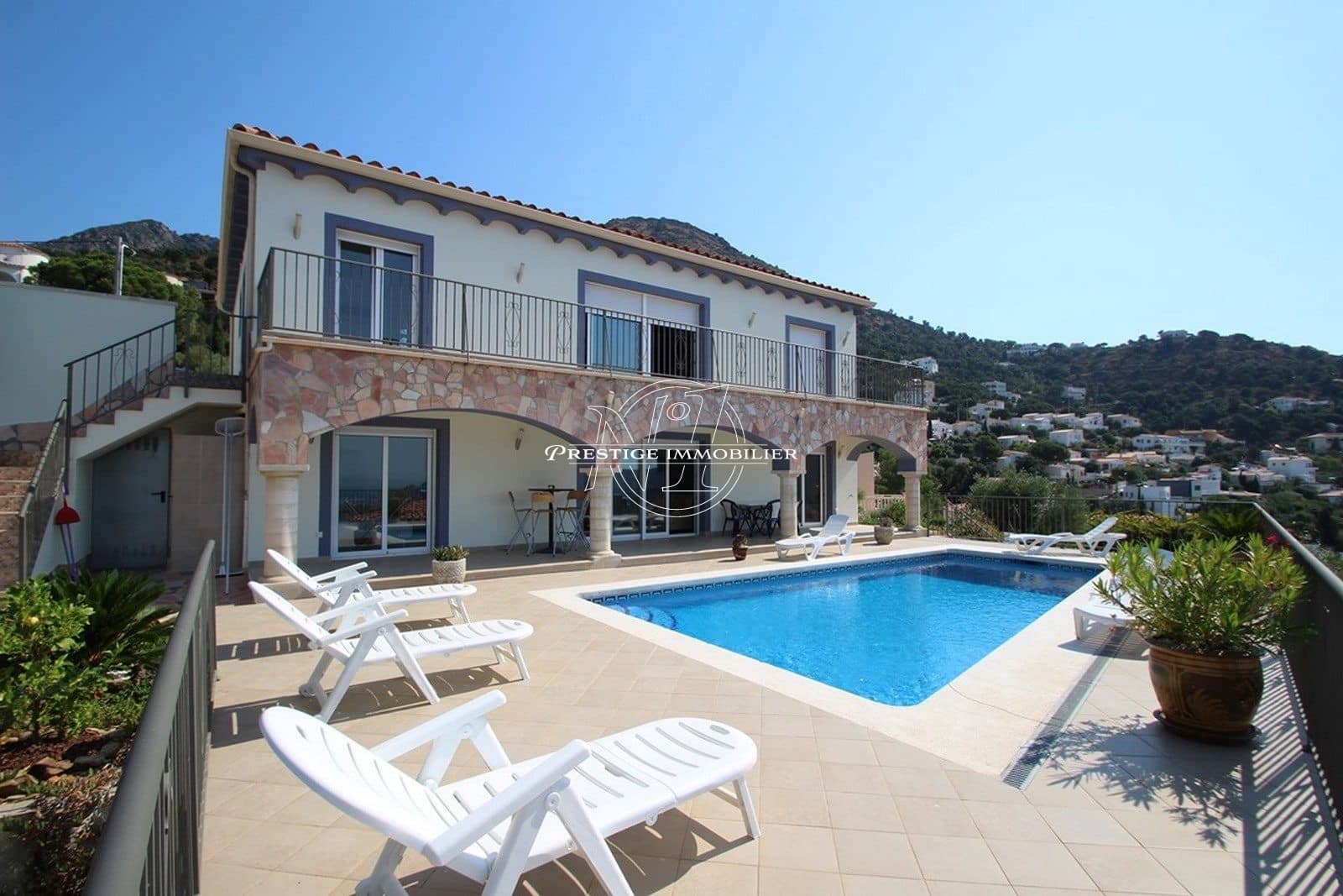 6 bedroom Villa for sale in Roses with pool - € 890,000 (Ref: 9263703)