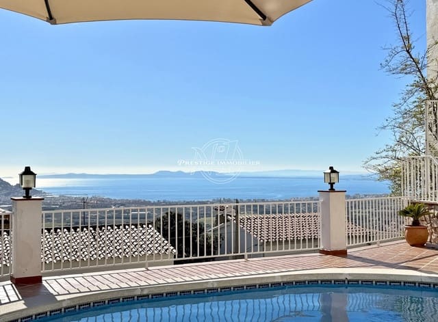 4 bedroom Villa for sale in Roses with pool - € 799,000 (Ref: 9263705)