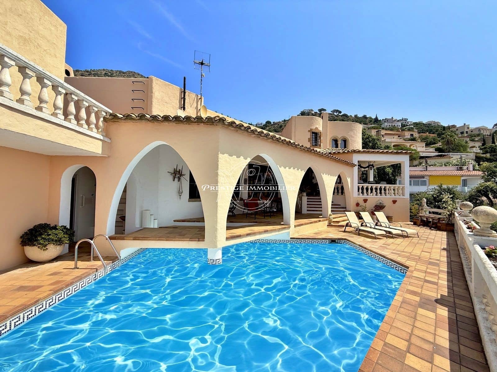 4 bedroom Villa for sale in Roses with pool - € 1,200,000 (Ref: 9263707)