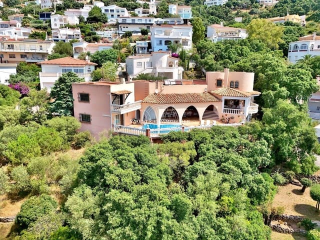 4 sypialnia Willa na sprzedaż w Roses z basenem - 1 200 000 € (Ref: 9263707)