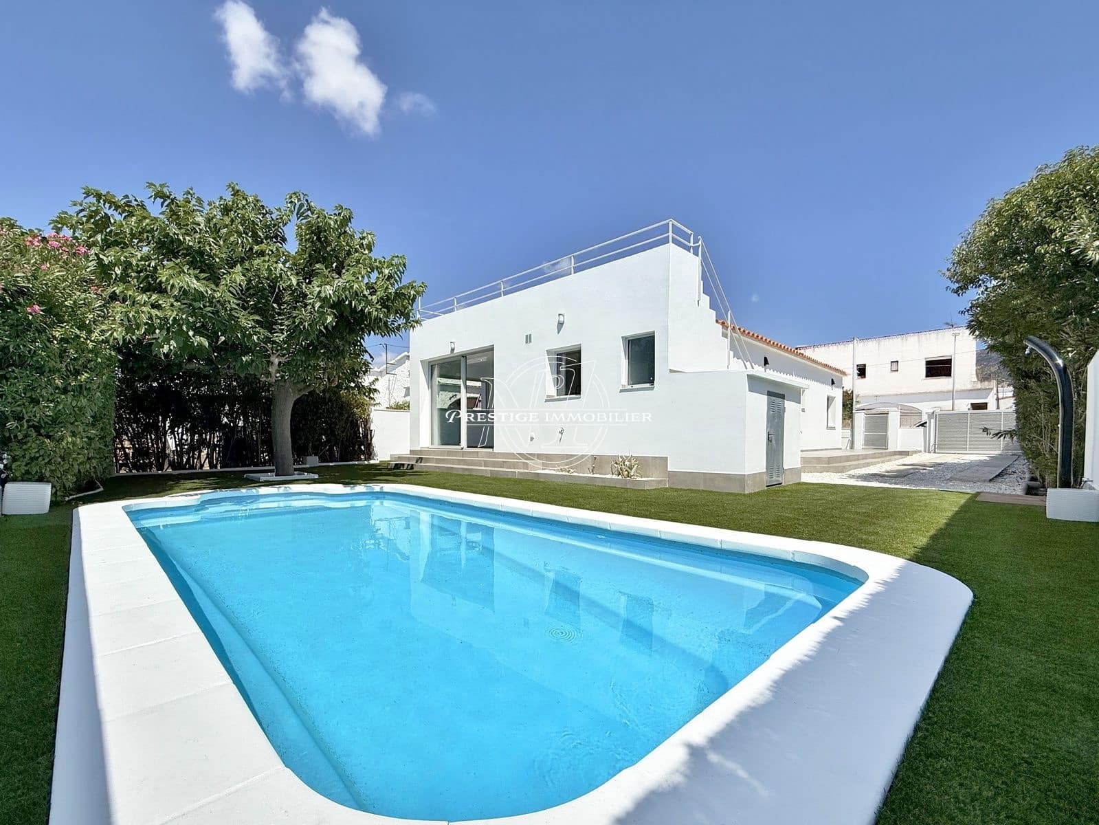 3 bedroom Villa for sale in Roses with pool - € 549,000 (Ref: 9263710)