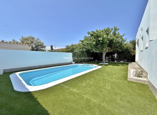 Chalet de 3 habitaciones en Roses en venta con piscina - 549.000 € (Ref: 9263710)
