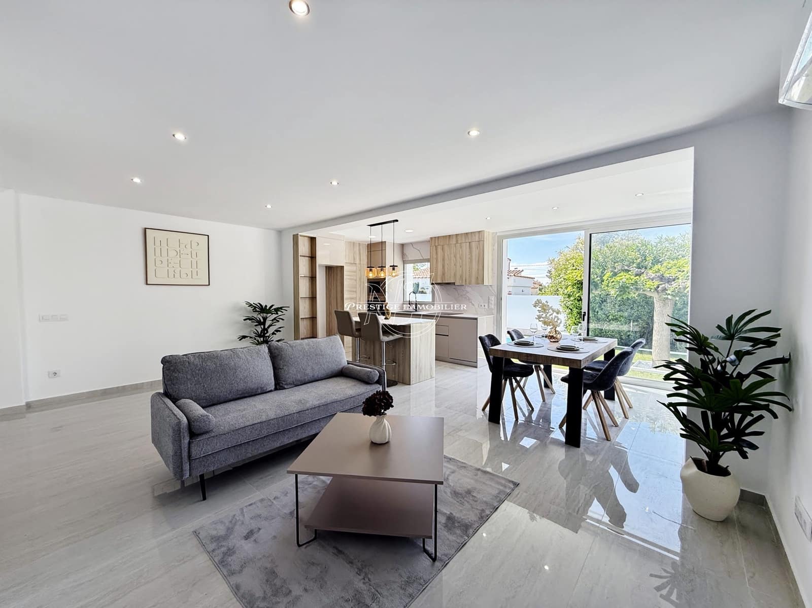 3 bedroom Villa for sale in Roses with pool - € 549,000 (Ref: 9263710)