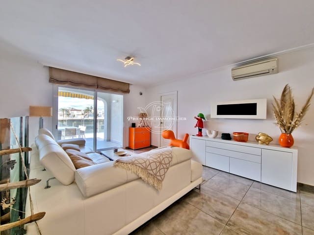 5 slaapkamer Villa te koop in Empuriabrava, Castelló d'Empúries met zwembad - € 699.000 (Ref: 9263717)