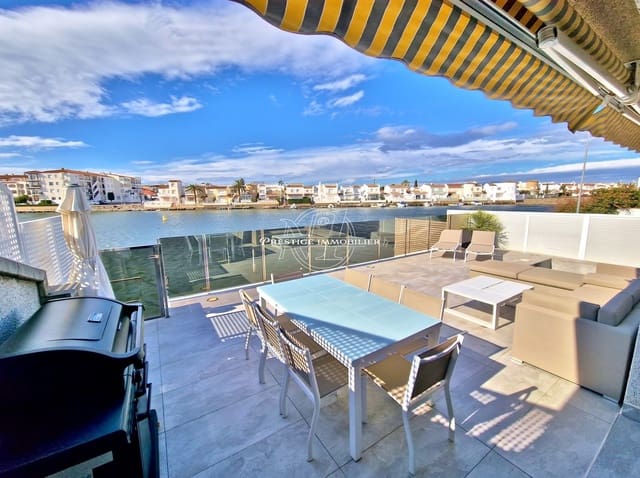 5 slaapkamer Villa te koop in Empuriabrava, Castelló d'Empúries met zwembad - € 699.000 (Ref: 9263717)