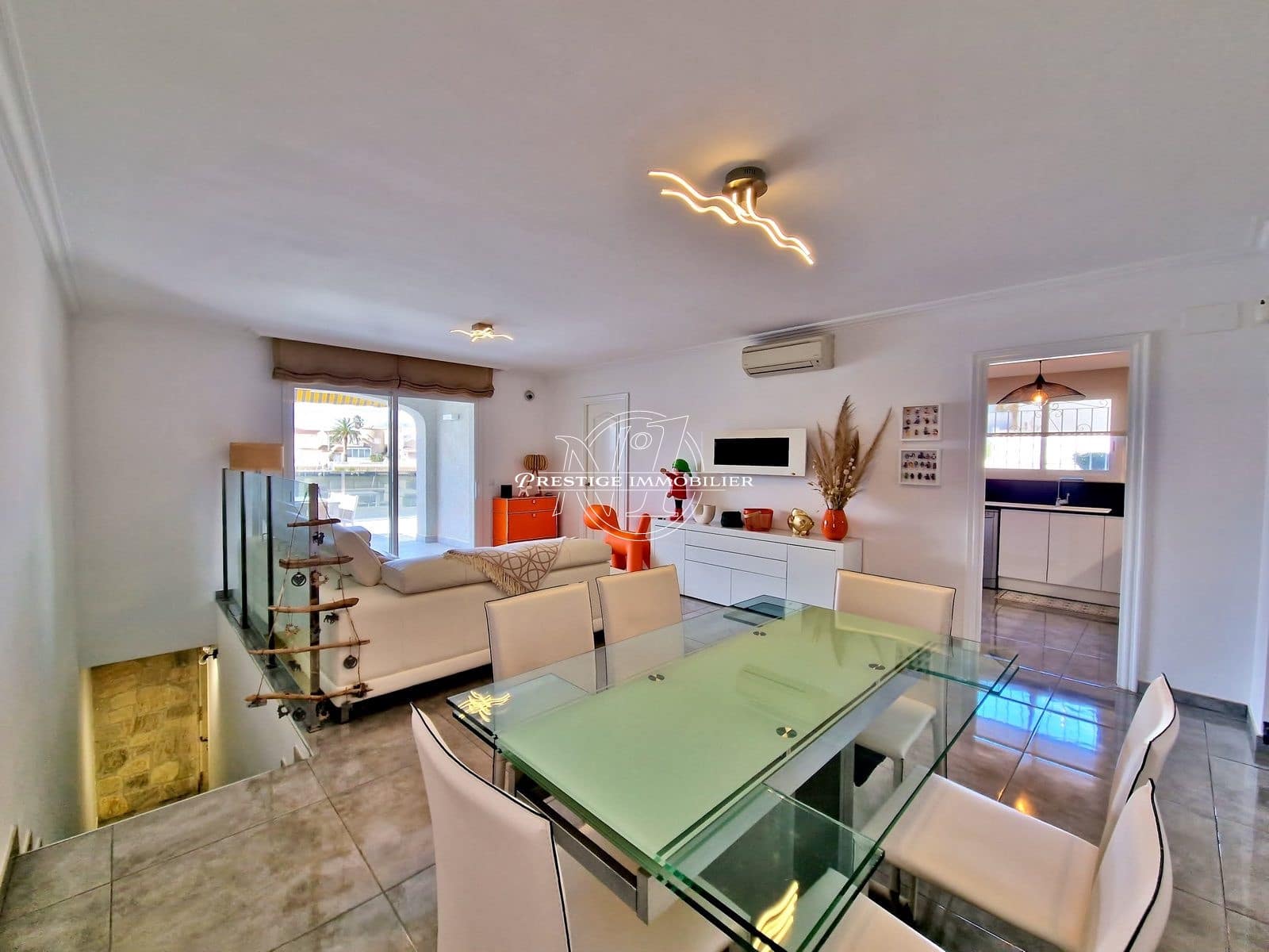 5 slaapkamer Villa te koop in Empuriabrava met zwembad - € 699.000 (Ref: 9263717)