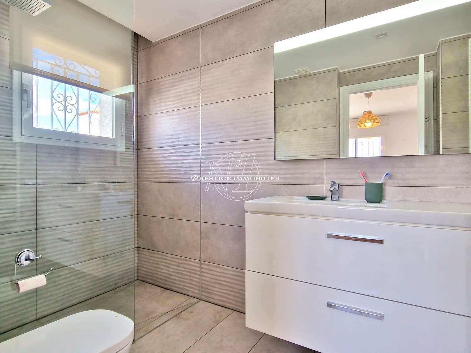 5 slaapkamer Villa te koop in Empuriabrava met zwembad - € 699.000 (Ref: 9263717)