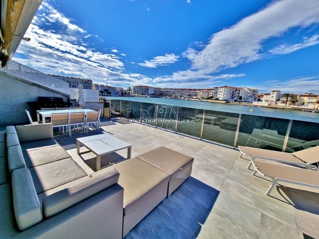 5 slaapkamer Villa te koop in Empuriabrava, Castelló d'Empúries met zwembad - € 699.000 (Ref: 9263717)