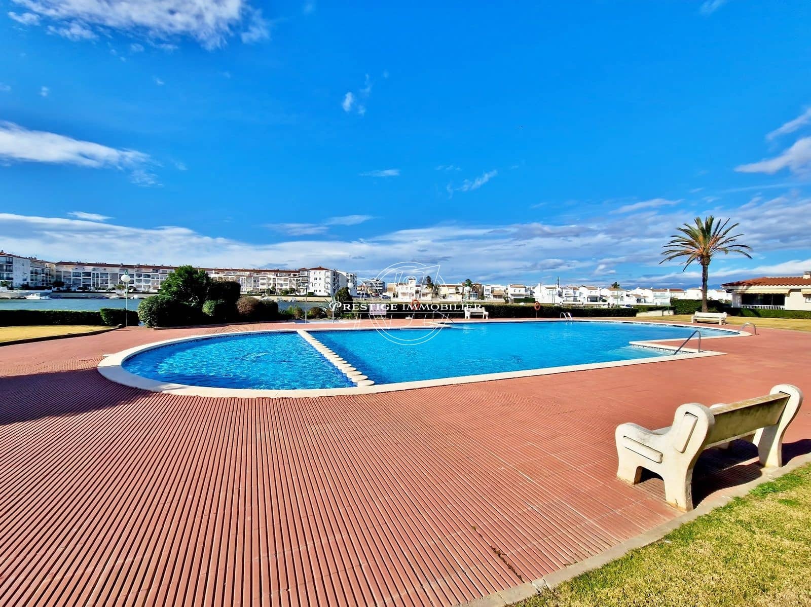 5 slaapkamer Villa te koop in Empuriabrava met zwembad - € 699.000 (Ref: 9263717)