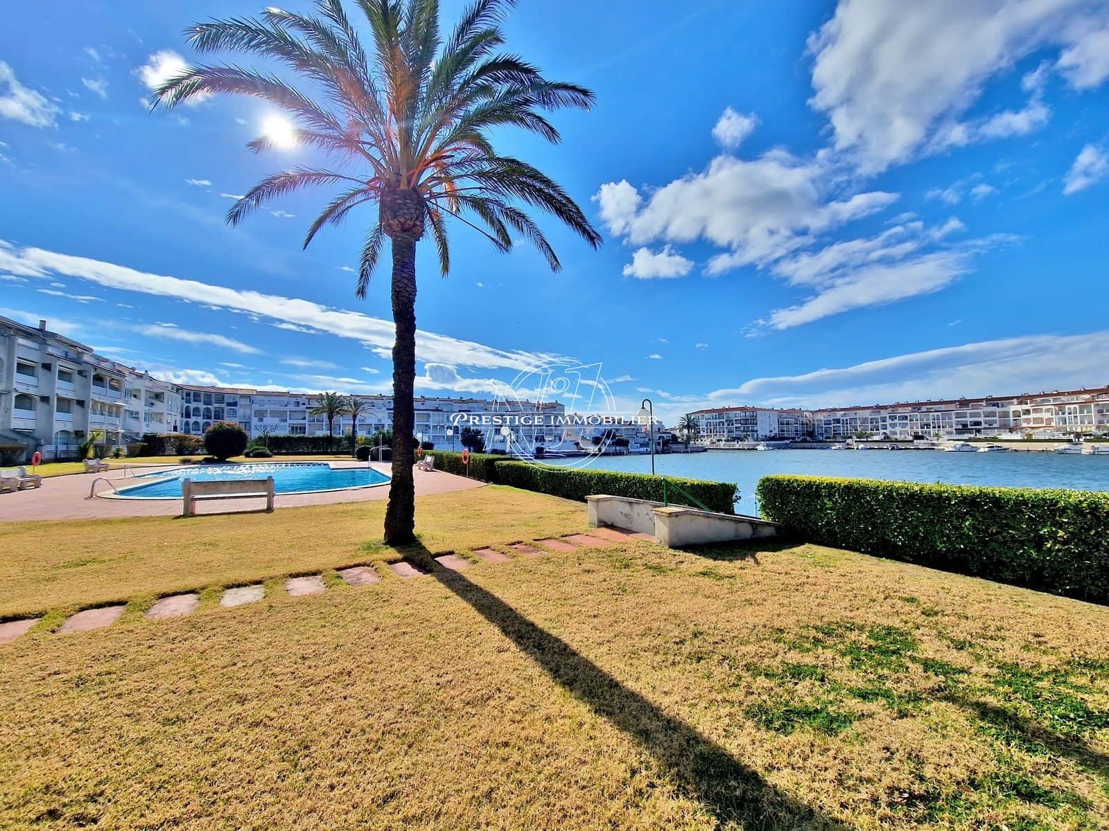 5 slaapkamer Villa te koop in Empuriabrava met zwembad - € 699.000 (Ref: 9263717)