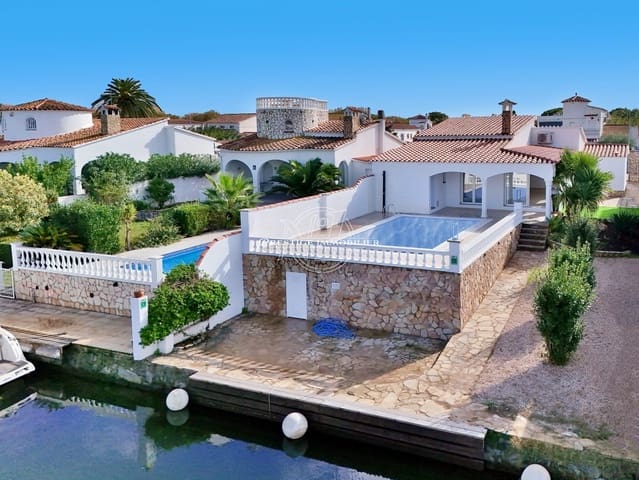 3 soveværelse Villa til salg i Empuriabrava, Castelló d'Empúries med swimmingpool - € 1.039.000 (Ref: 9263718)